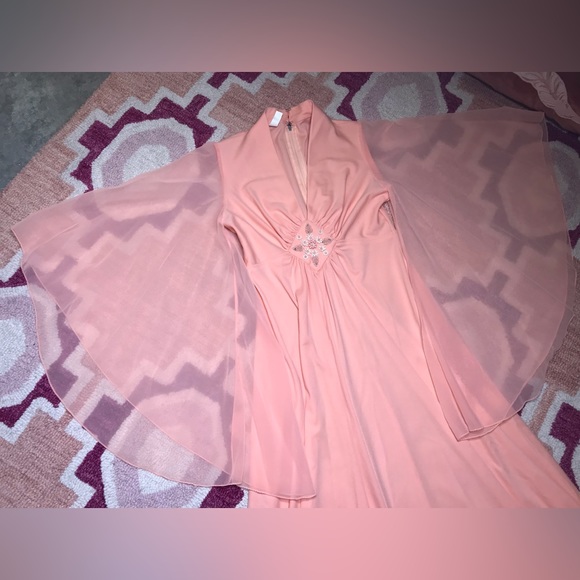 Vintage 70s size 9 princess sleeve peach beaded butterfly center maxi dress - Picture 10 of 16